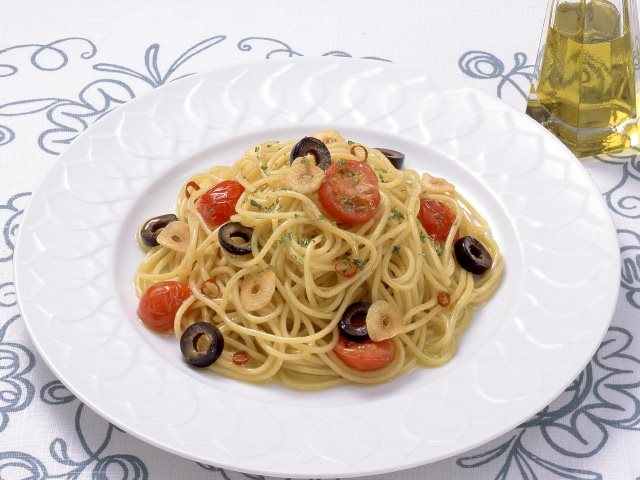 【冷凍】ゆであげ生パスタ もちもち1.7MMタイプ(ミニダブル) 200G 5食入