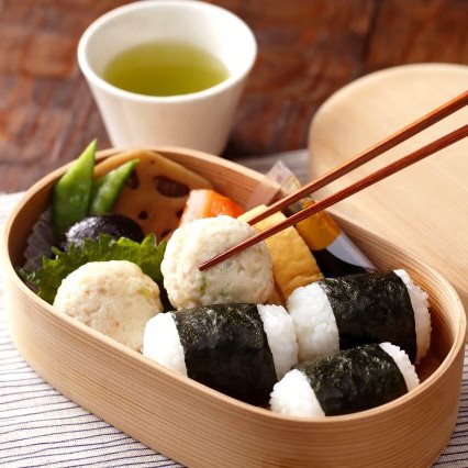 【冷凍】白身魚のハンバーグ(豆乳仕立て) 300G