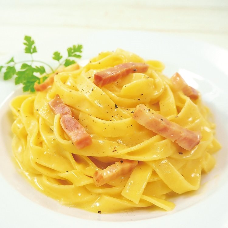 【冷凍】素材際立つカルボナーラ卵黄増量 150G　5食入