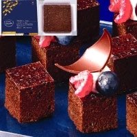 【冷凍】カット済ケーキブラウニー(ベルギー産チョコレート使用) 392G