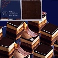 【冷凍】カット済みケーキオペラ(ベルギー産チョコレート使用) 441G