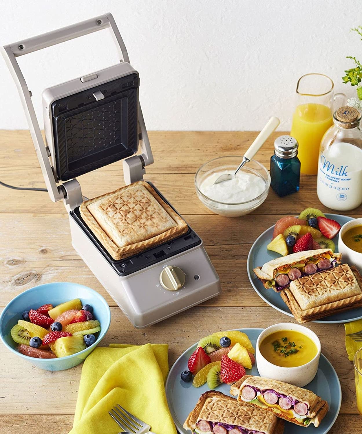 BRUNO グリルサンドメーカー シングル ホットサンドメーカー おしゃれ 電気 耳まで焼ける 朝食 パン 食パン タイマー付き プレート取りはずし可 レッド ブルーノ BOE083-RD